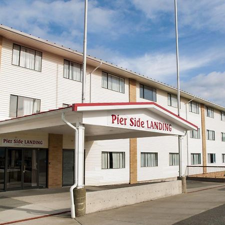 Pier Side Landing Hotel Port Hardy Exterior photo