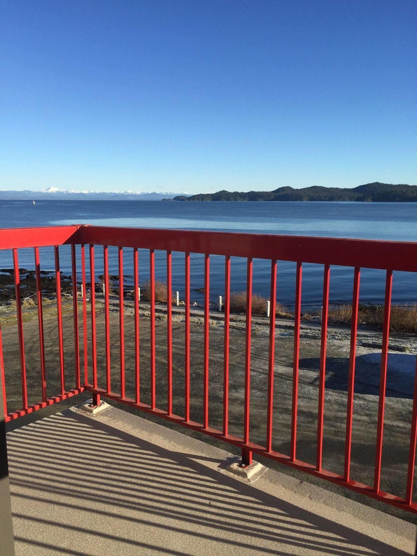 Pier Side Landing Hotel Port Hardy Exterior photo
