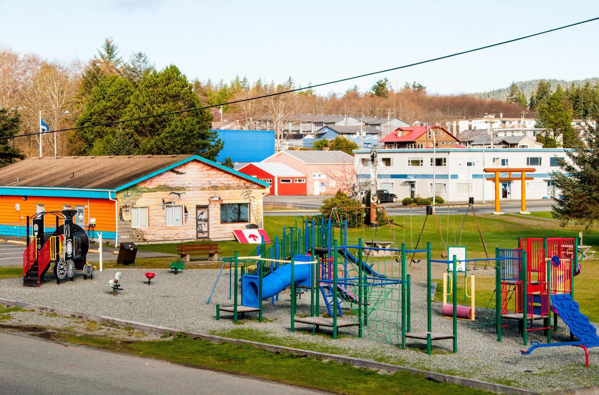Pier Side Landing Hotel Port Hardy Exterior photo
