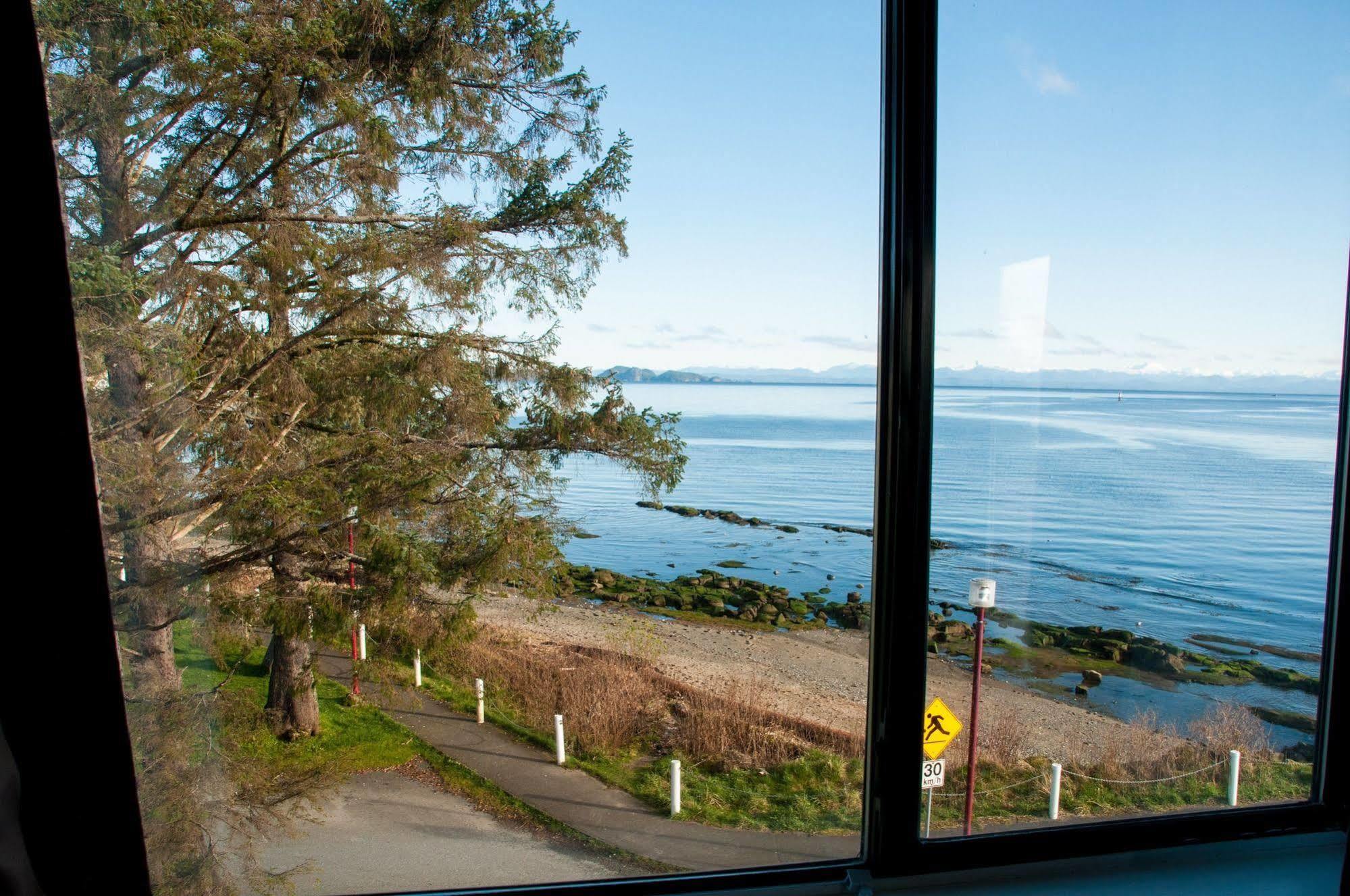 Pier Side Landing Hotel Port Hardy Exterior photo